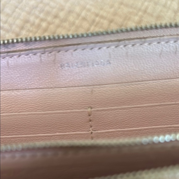 Balenciaga Light Pink Color Wallet with Silver Tone Hardware - Picture 10 of 10